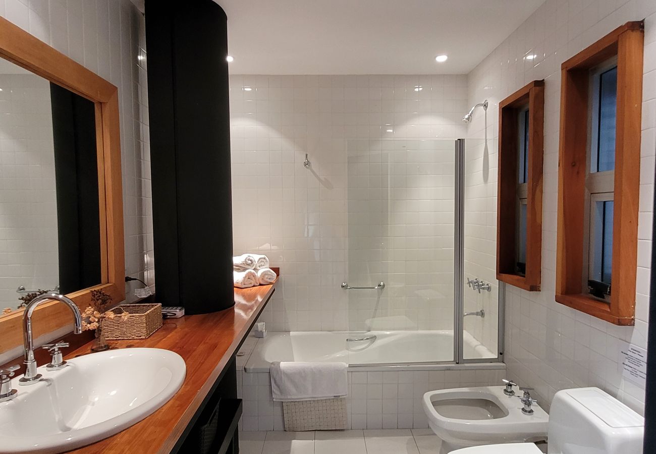 House in San Carlos de Bariloche - HUAPI36C - Modern house with panoramic views and lake access