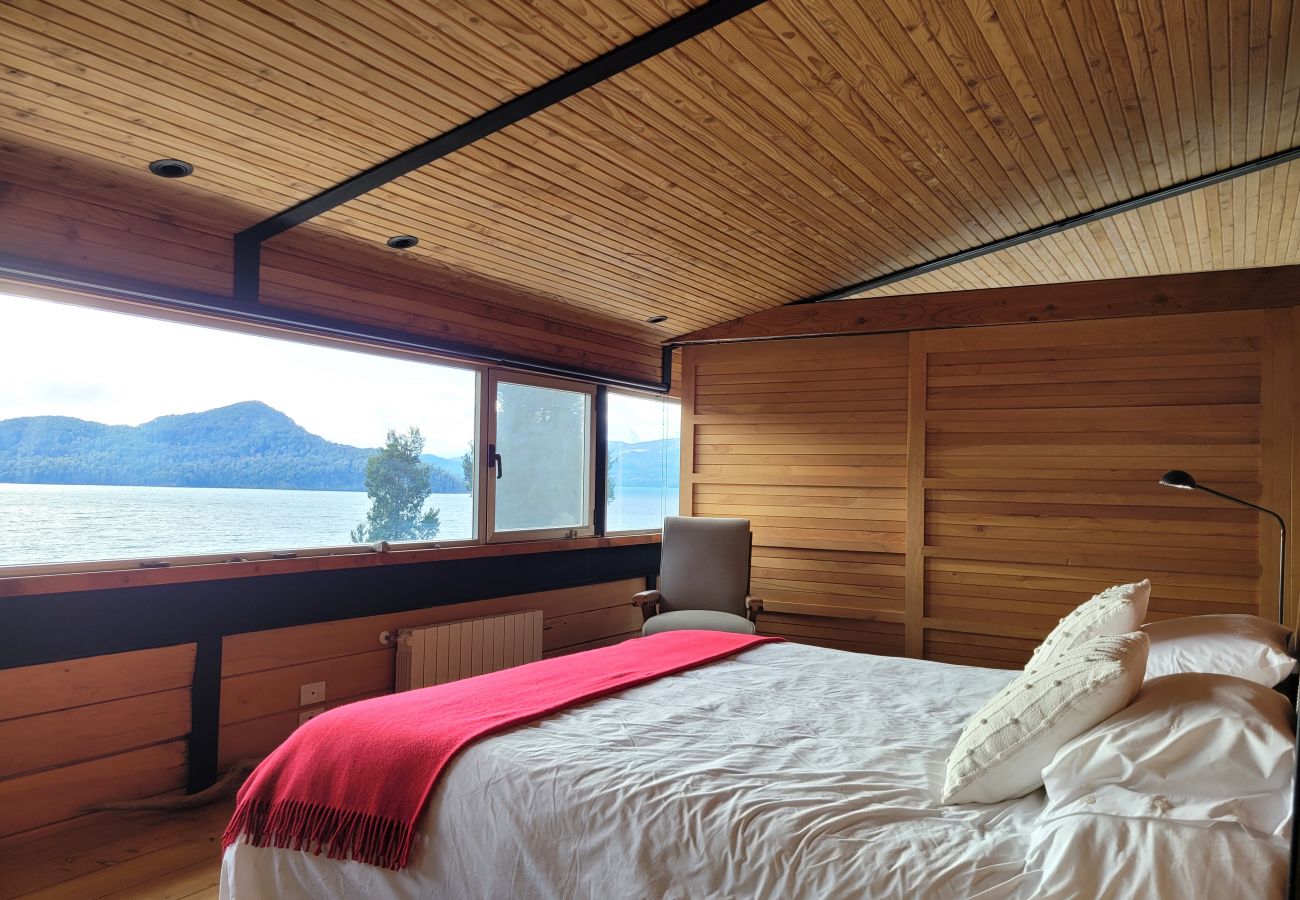 House in San Carlos de Bariloche - HUAPI36C - Modern house with panoramic views and lake access