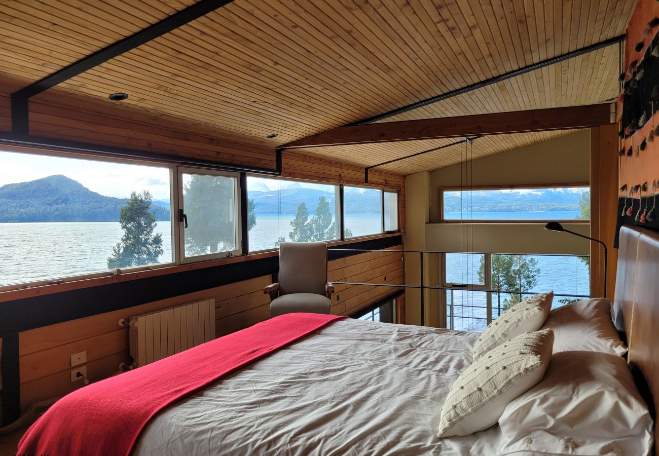 House in San Carlos de Bariloche - HUAPI36C - Modern house with panoramic views and lake access