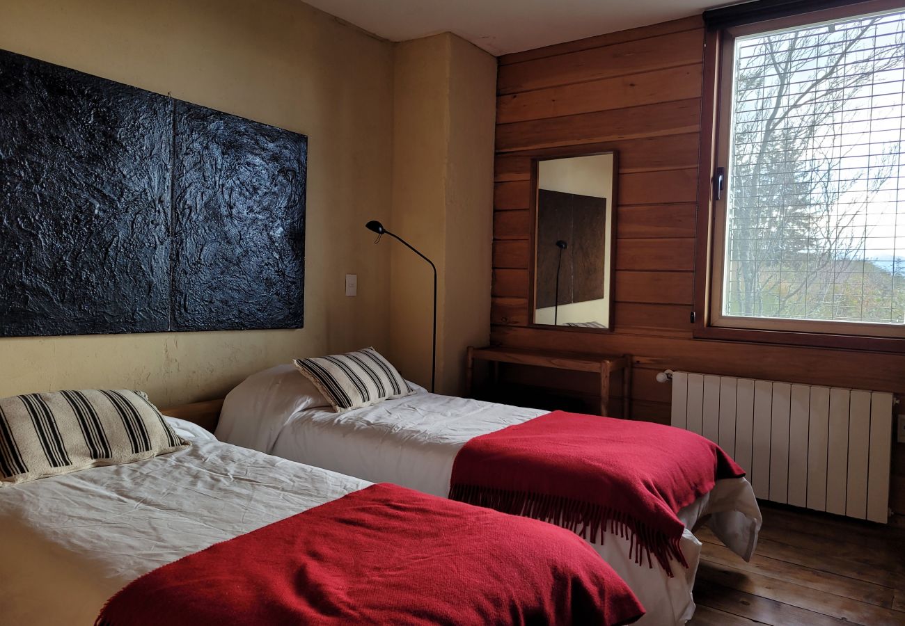 House in San Carlos de Bariloche - HUAPI36C - Modern house with panoramic views and lake access