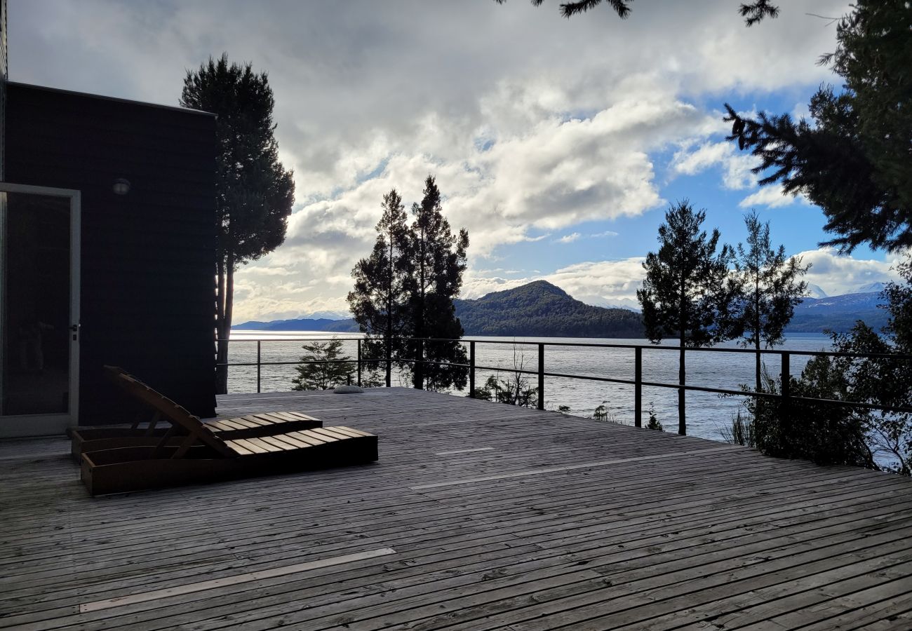 House in San Carlos de Bariloche - HUAPI36C - Modern house with panoramic views and lake access