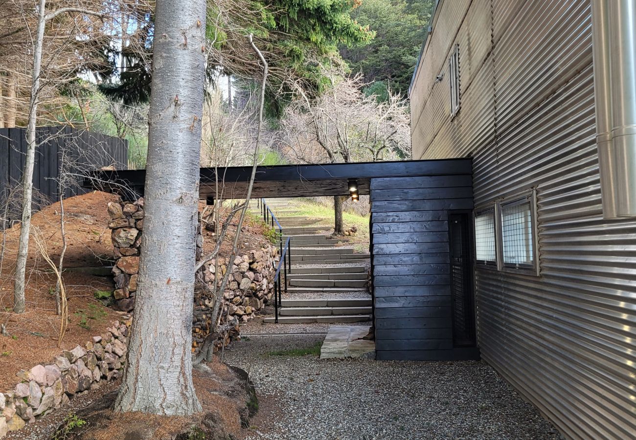 House in San Carlos de Bariloche - HUAPI36C - Modern house with panoramic views and lake access