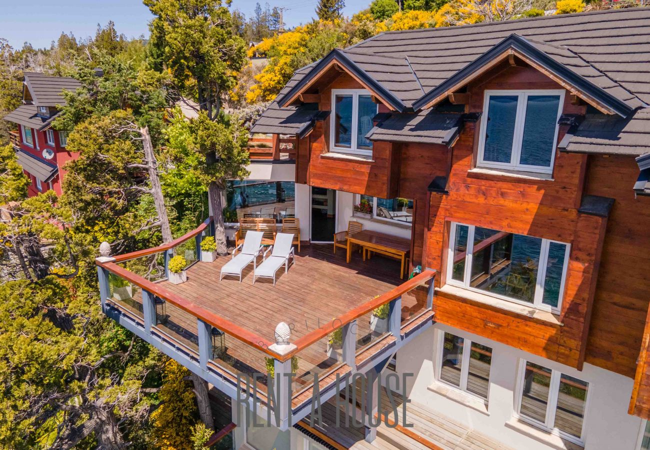 House in San Carlos de Bariloche - HUAPI05C | Lakefront, 4 Suites & Private Pool 