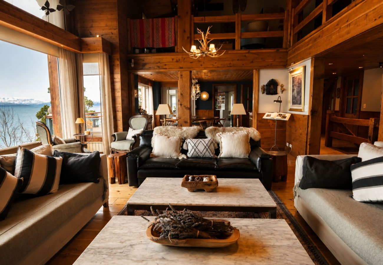 House in San Carlos de Bariloche - Huapi05C - Luxury Mountain House with Pool and Private Lakefront