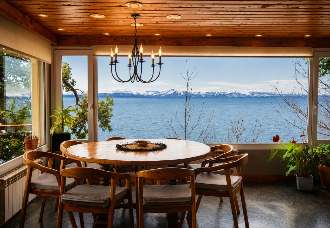 House in San Carlos de Bariloche - Huapi05C - Luxury Mountain House with Pool and Private Lakefront