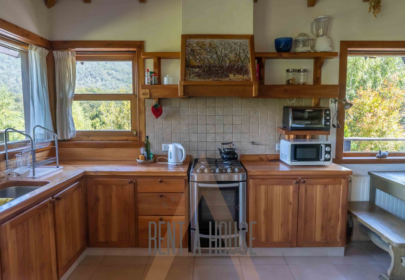 House in San Carlos de Bariloche - ARE02 WARM HOUSE IN ARELAUQUEN WITH SPECTACULAR VIEW OF THE CATHEDRAL AND THE LAKE