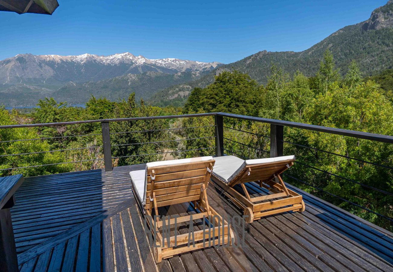 House in San Carlos de Bariloche - ARE02 WARM HOUSE IN ARELAUQUEN WITH SPECTACULAR VIEW OF THE CATHEDRAL AND THE LAKE