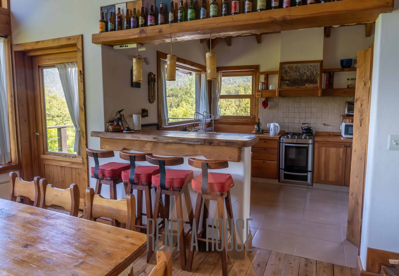 House in San Carlos de Bariloche - ARE02 WARM HOUSE IN ARELAUQUEN WITH SPECTACULAR VIEW OF THE CATHEDRAL AND THE LAKE
