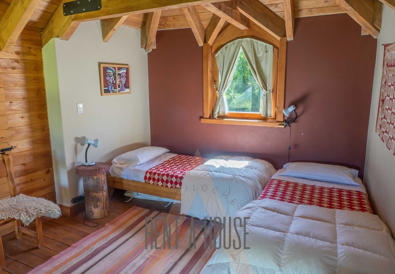 House in San Carlos de Bariloche - ARE02 WARM HOUSE IN ARELAUQUEN WITH SPECTACULAR VIEW OF THE CATHEDRAL AND THE LAKE