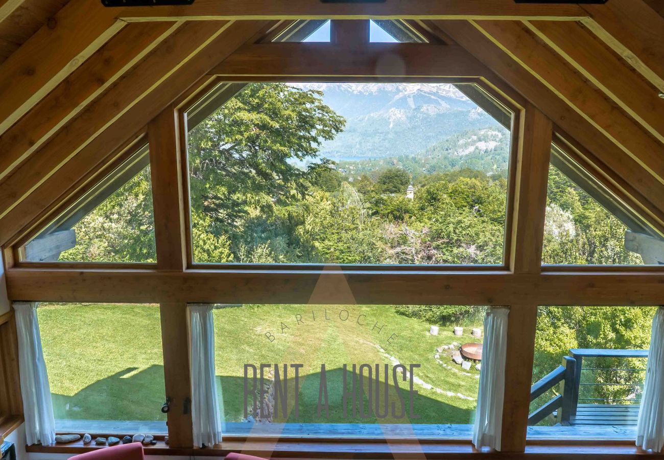House in San Carlos de Bariloche - ARE02 WARM HOUSE IN ARELAUQUEN WITH SPECTACULAR VIEW OF THE CATHEDRAL AND THE LAKE