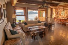 House in San Carlos de Bariloche - HUAPI17 Spectacular house with large garden and coast with dock over Lake Nahuel Huapi