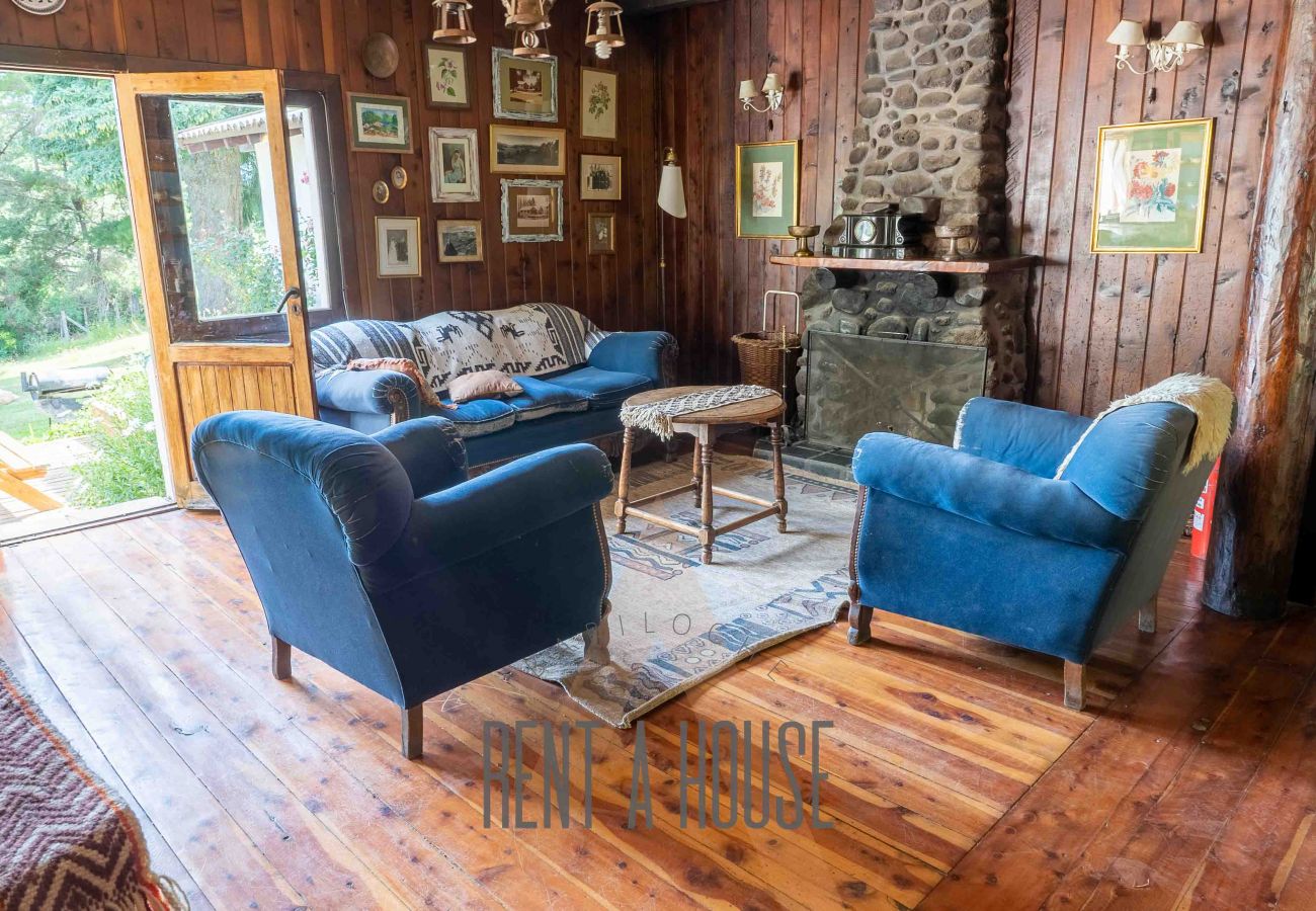 House in San Carlos de Bariloche - HUAPI27 Cálida casona en Circuito Chico con gran jardín y acceso a la playa