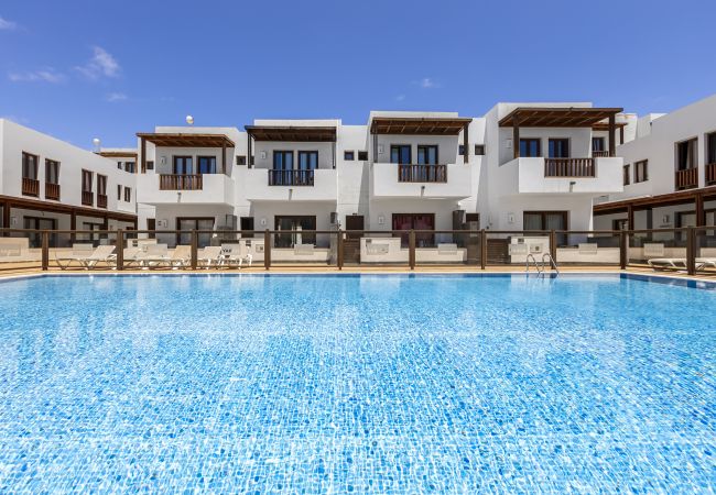  in Puerto Calero - La Malvarrosa