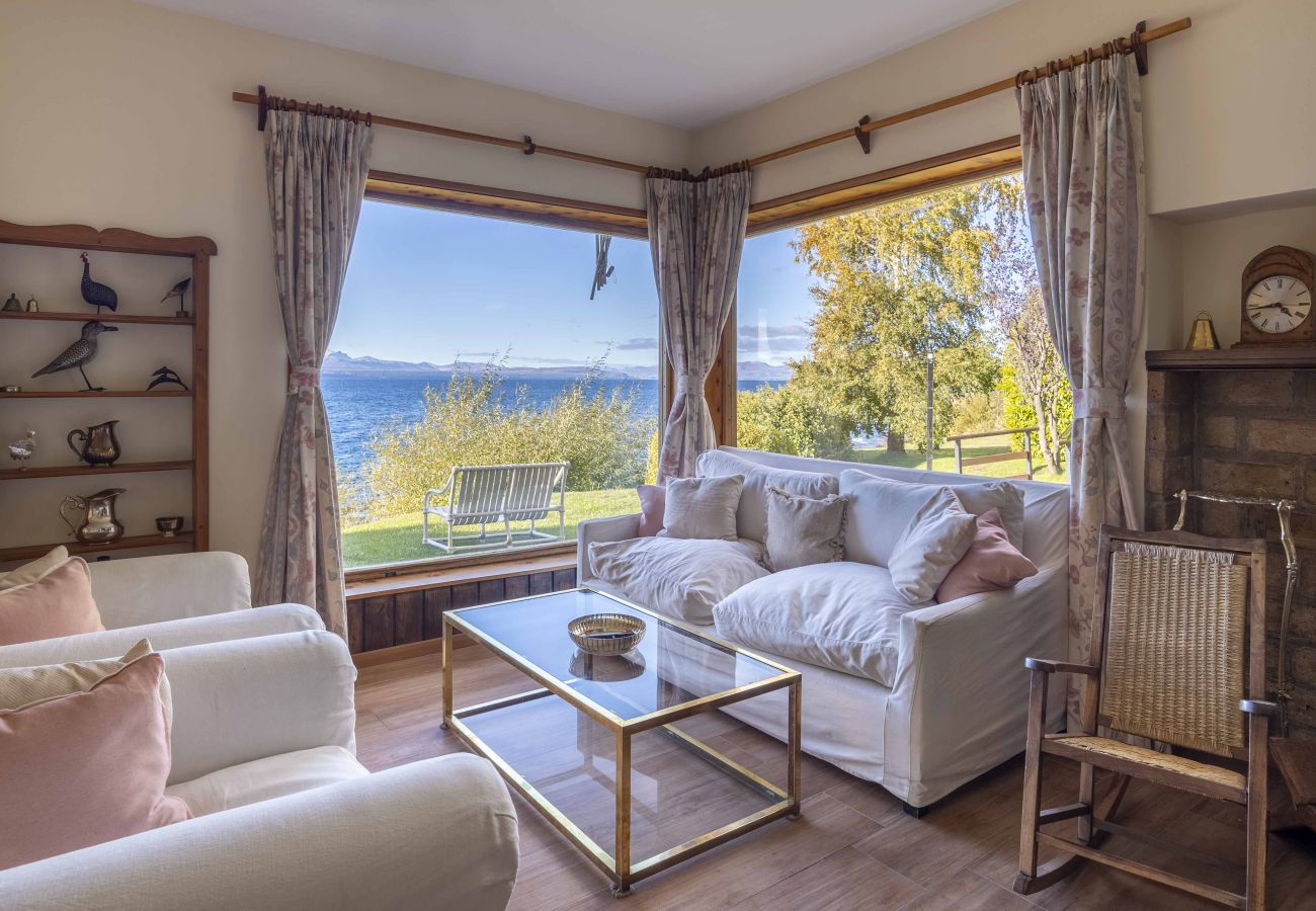 House in San Carlos de Bariloche - HUAPI02C- HOUSE WITH COAST ON THE SHORES OF LAKE NAHUEL HUAPI