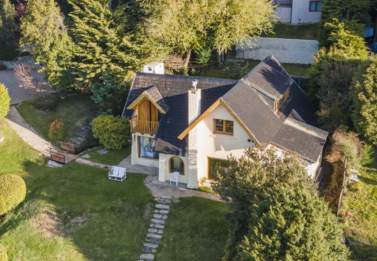 House in San Carlos de Bariloche - HUAPI02C- HOUSE WITH COAST ON THE SHORES OF LAKE NAHUEL HUAPI