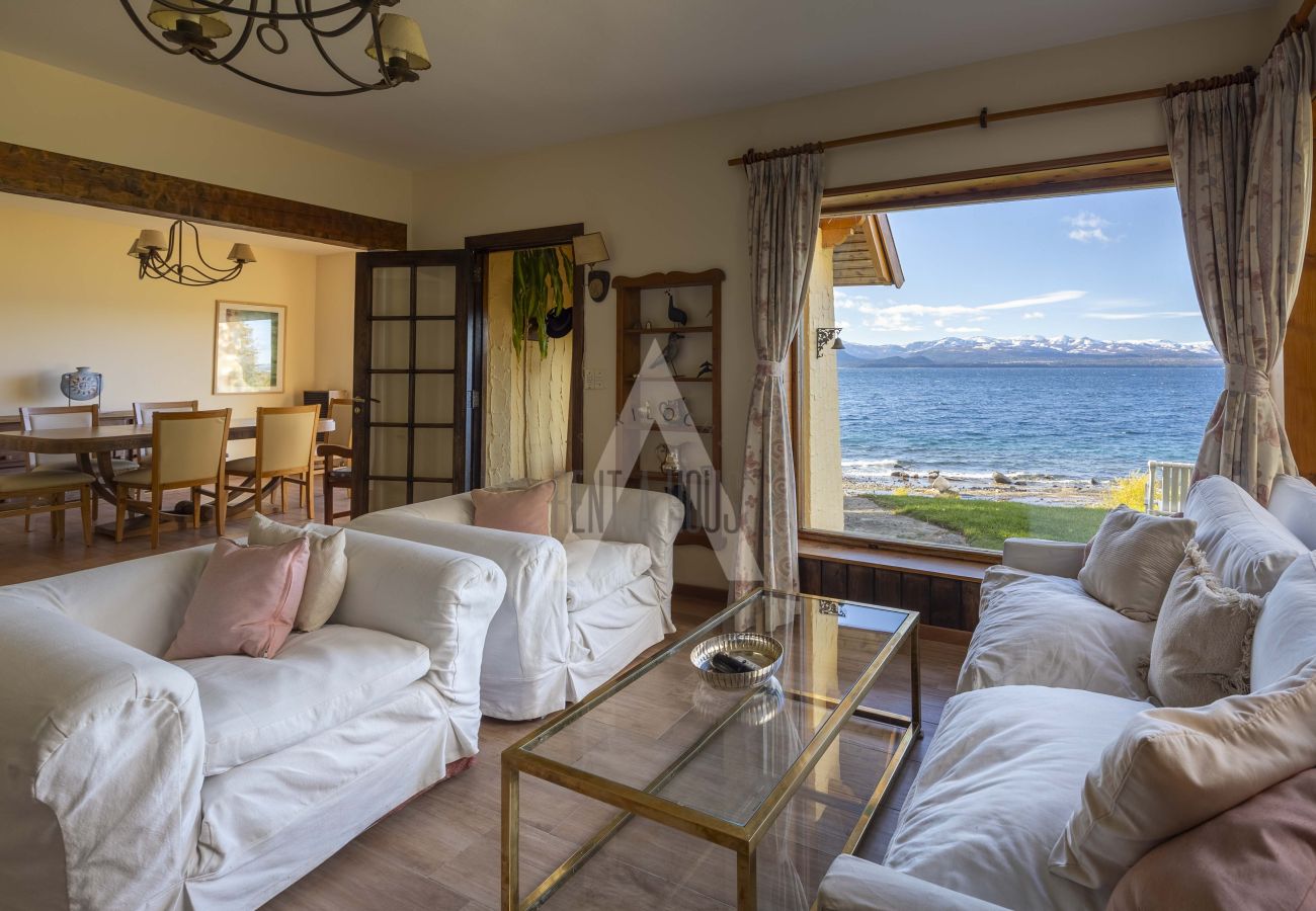 House in San Carlos de Bariloche - HUAPI02C- HOUSE WITH COAST ON THE SHORES OF LAKE NAHUEL HUAPI