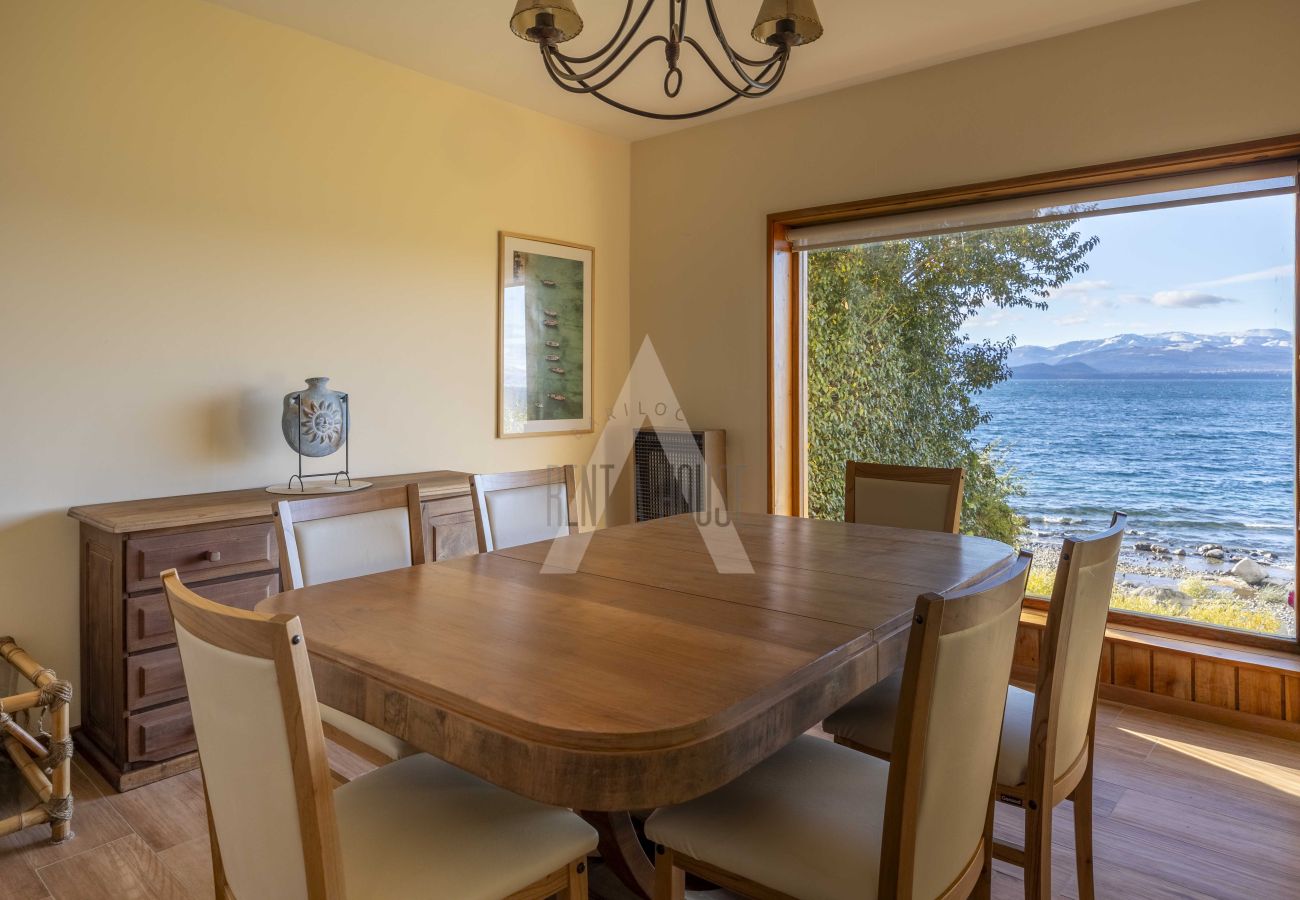 House in San Carlos de Bariloche - HUAPI02C- HOUSE WITH COAST ON THE SHORES OF LAKE NAHUEL HUAPI