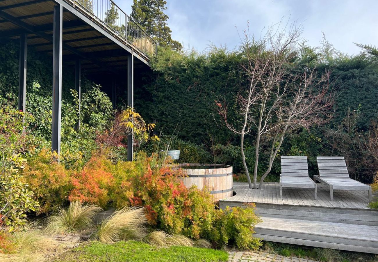 House in San Carlos de Bariloche - VIEW10 TREMENDOUS HOUSE IN BARILOCHE + LAKE VIEW + HOT TUB