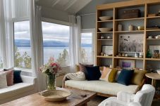 House in San Carlos de Bariloche - VIEW10 TREMENDOUS HOUSE IN BARILOCHE + LAKE VIEW + HOT TUB