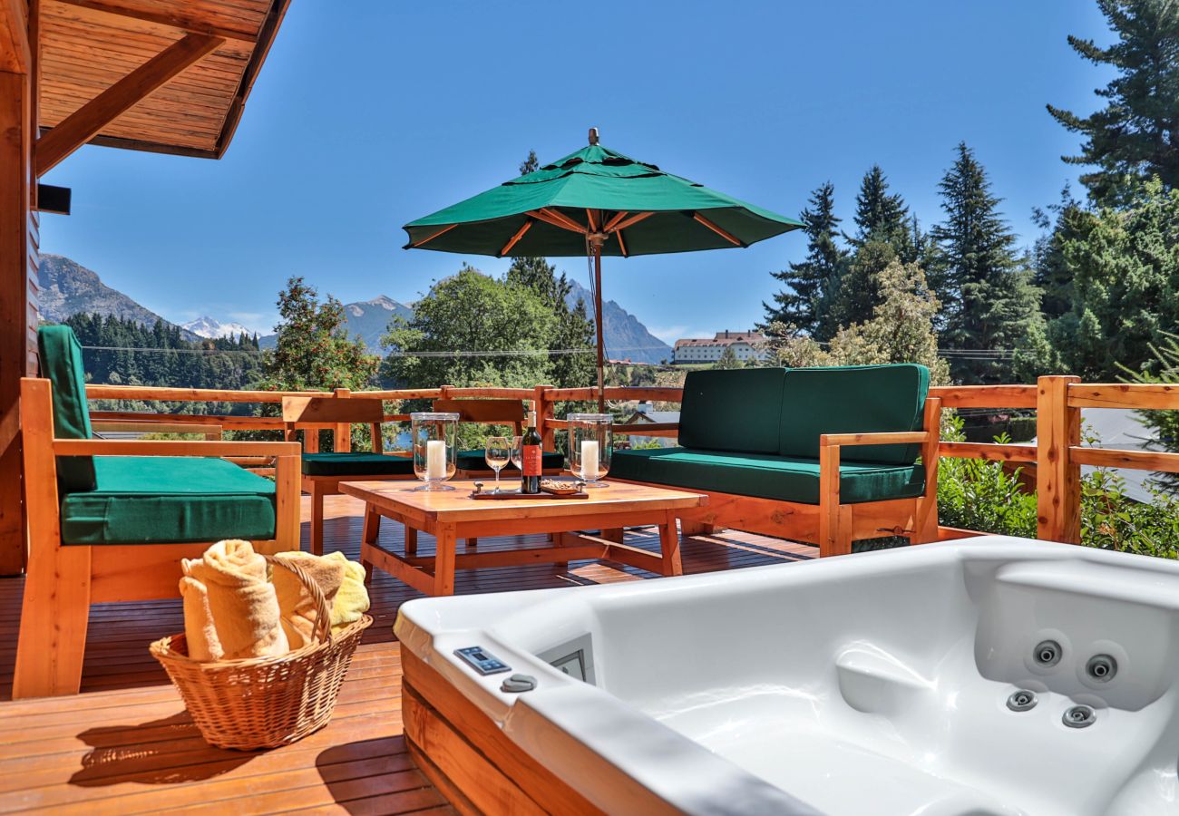 House in San Carlos de Bariloche - MORE16C Luxury house in Llao Llao s/ Morenito + Jacuzzi