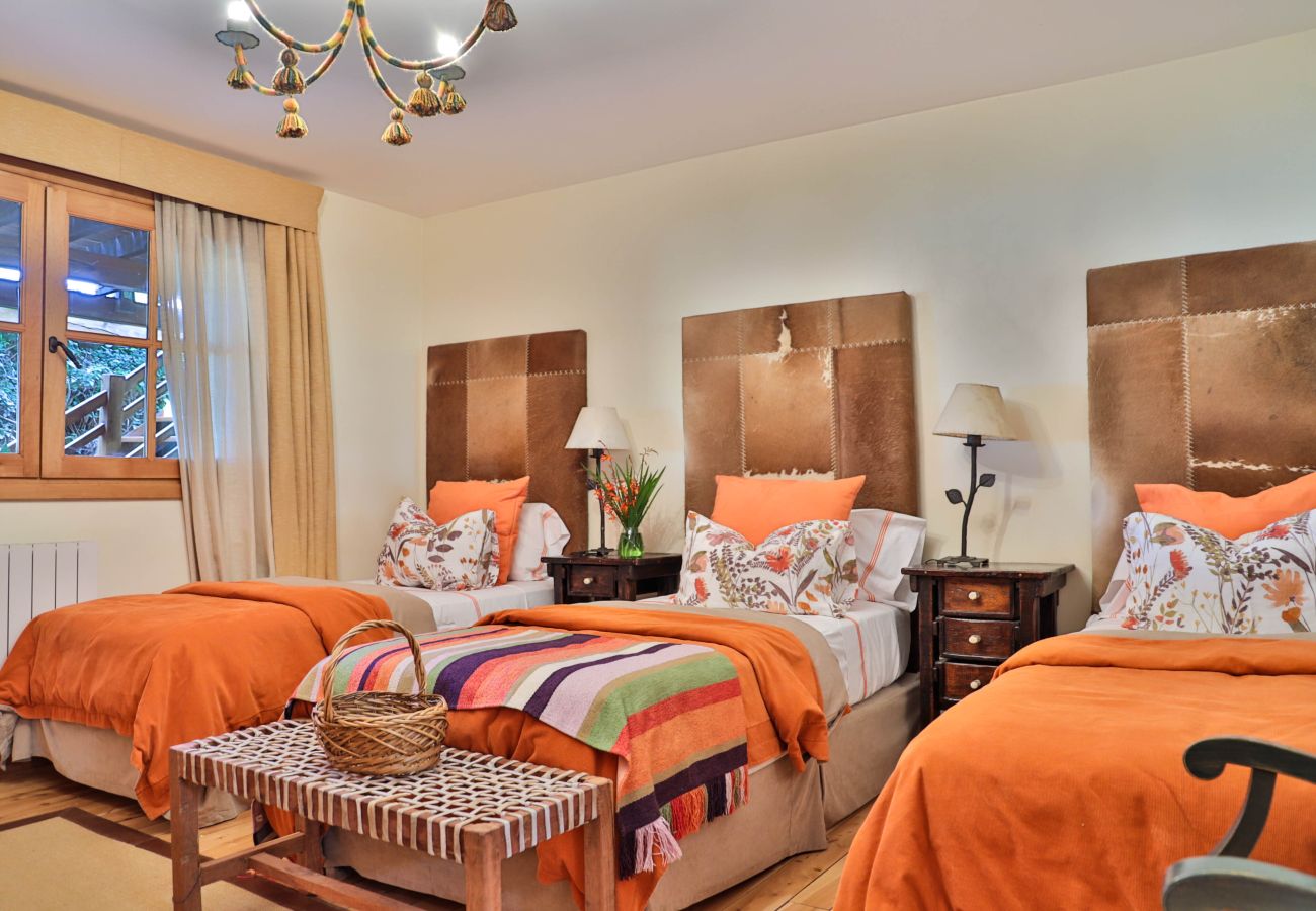 House in San Carlos de Bariloche - MORE16C Luxury house in Llao Llao s/ Morenito + Jacuzzi