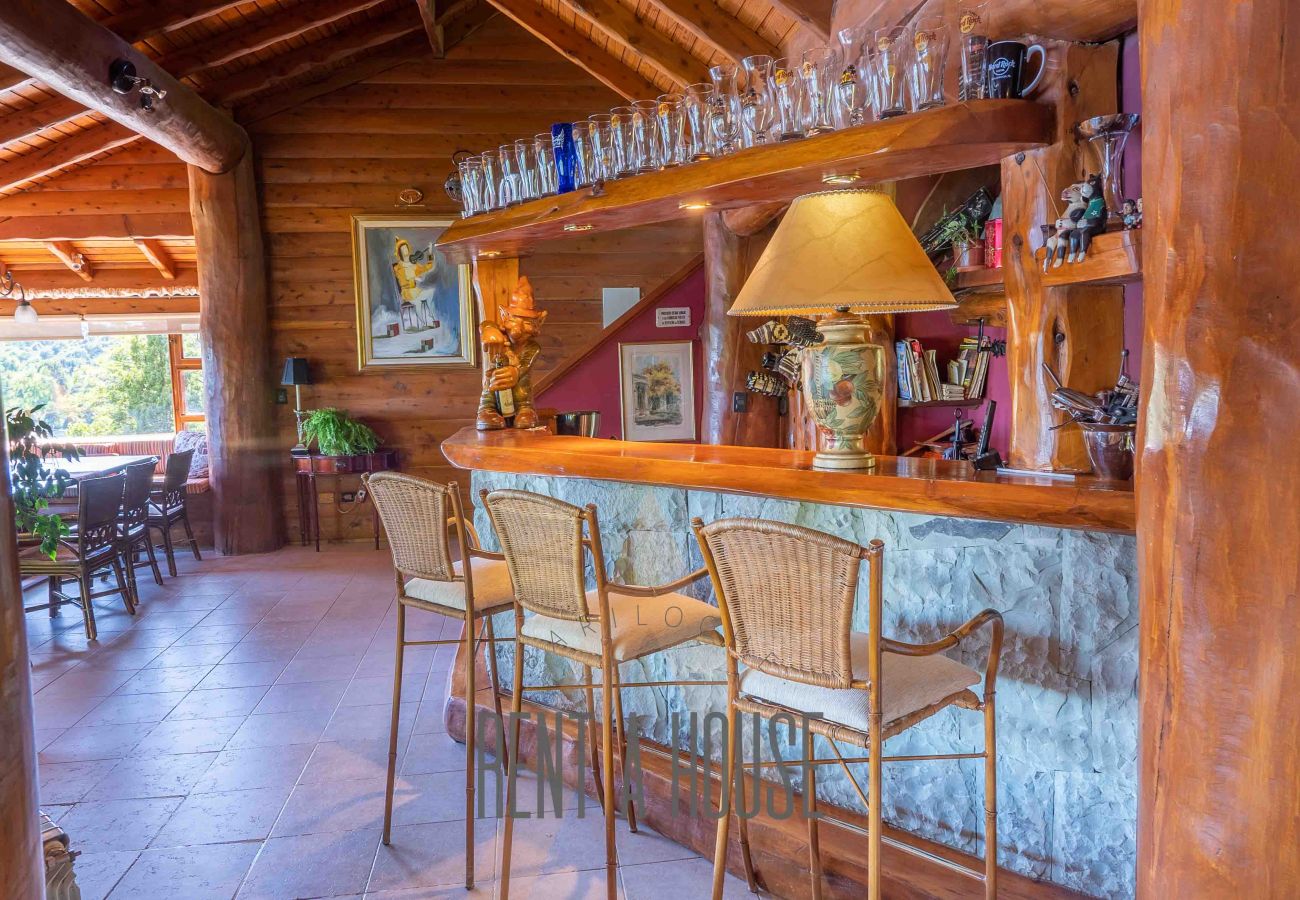 House in San Carlos de Bariloche - MORE01C ESPECTACULAR CASA A ORILLAS DEL LAGO MORENO CON PILETA CLIMATIZADA