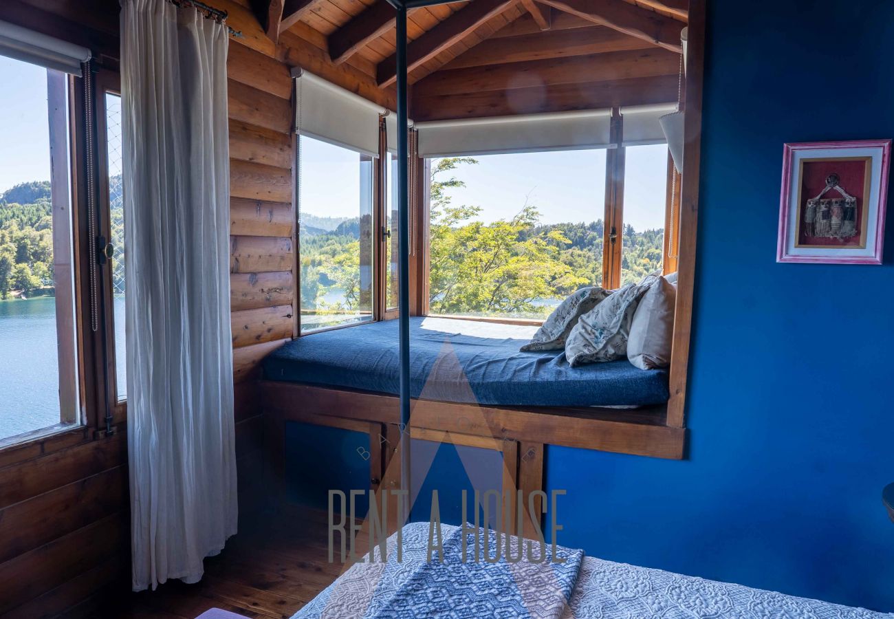 House in San Carlos de Bariloche - MORE01C ESPECTACULAR CASA A ORILLAS DEL LAGO MORENO CON PILETA CLIMATIZADA