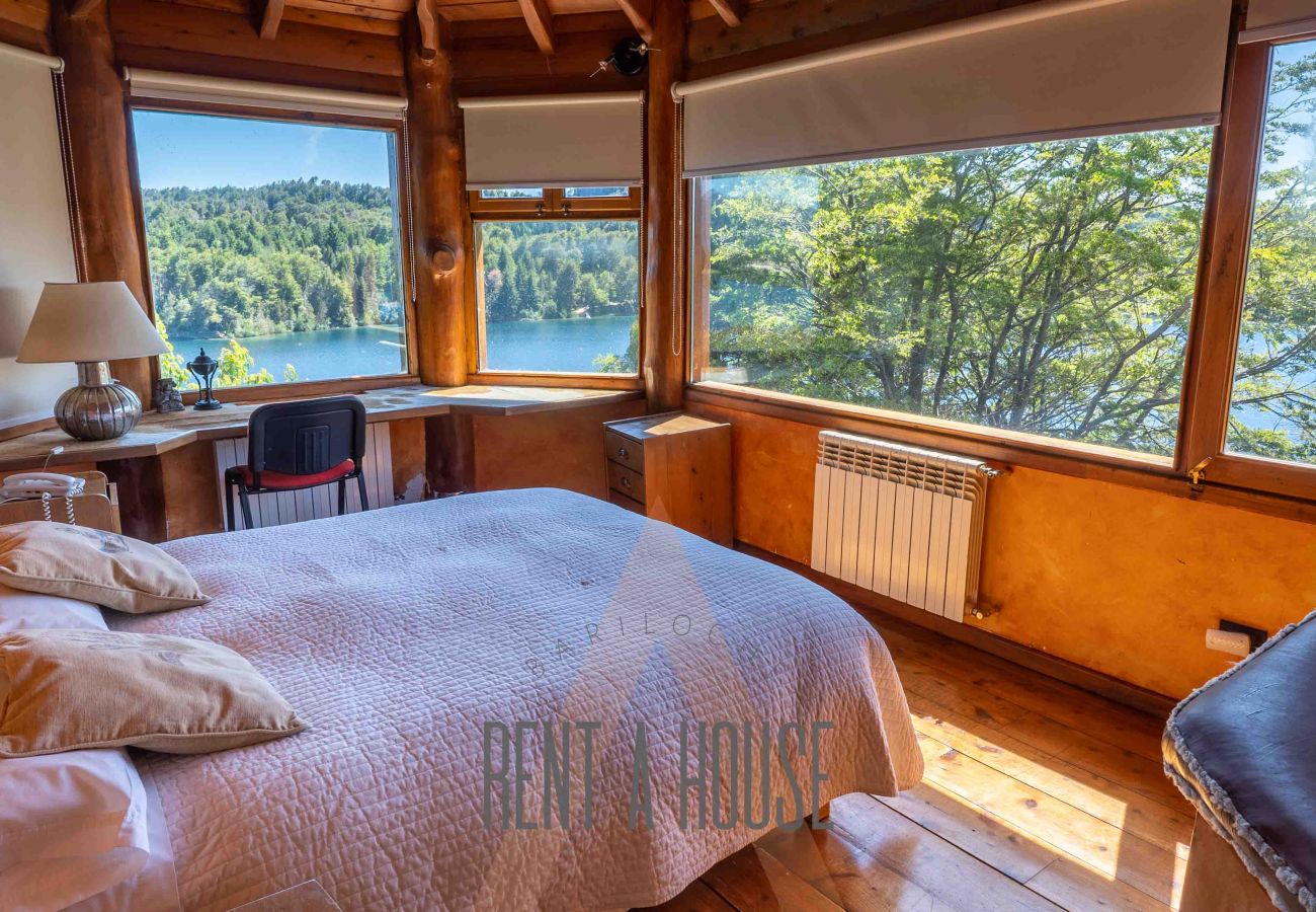 House in San Carlos de Bariloche - MORE01C ESPECTACULAR CASA A ORILLAS DEL LAGO MORENO CON PILETA CLIMATIZADA