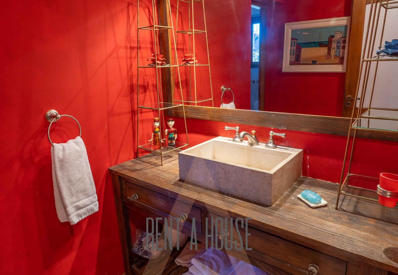 House in San Carlos de Bariloche - MORE01C ESPECTACULAR CASA A ORILLAS DEL LAGO MORENO CON PILETA CLIMATIZADA