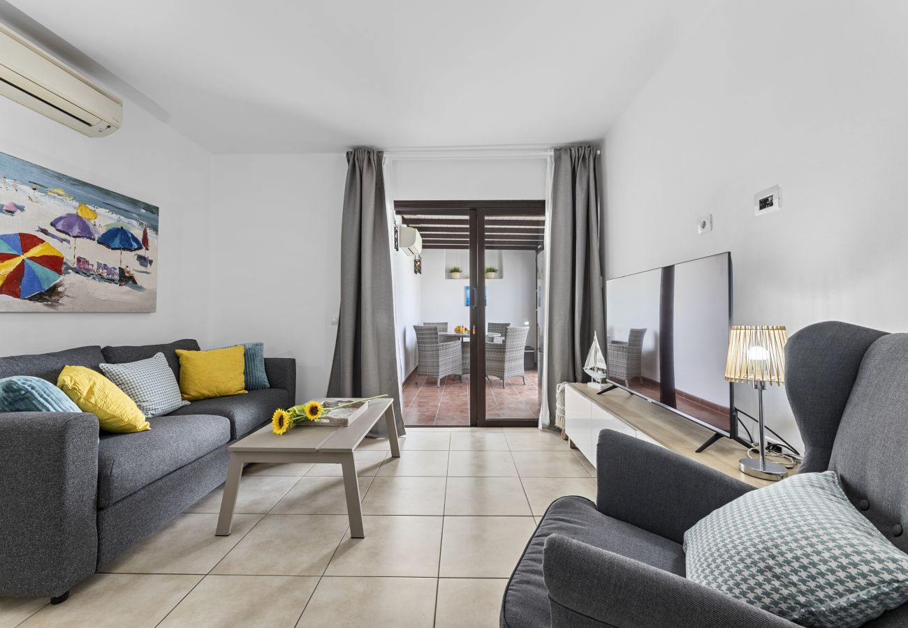 Apartment in Puerto del Carmen - Hola Arnage
