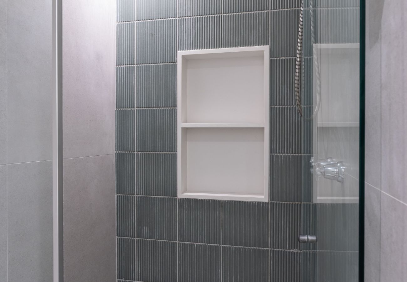 Apartment in Rio de Janeiro - Side view of the sea, 2 minutes from the beach | FMS601