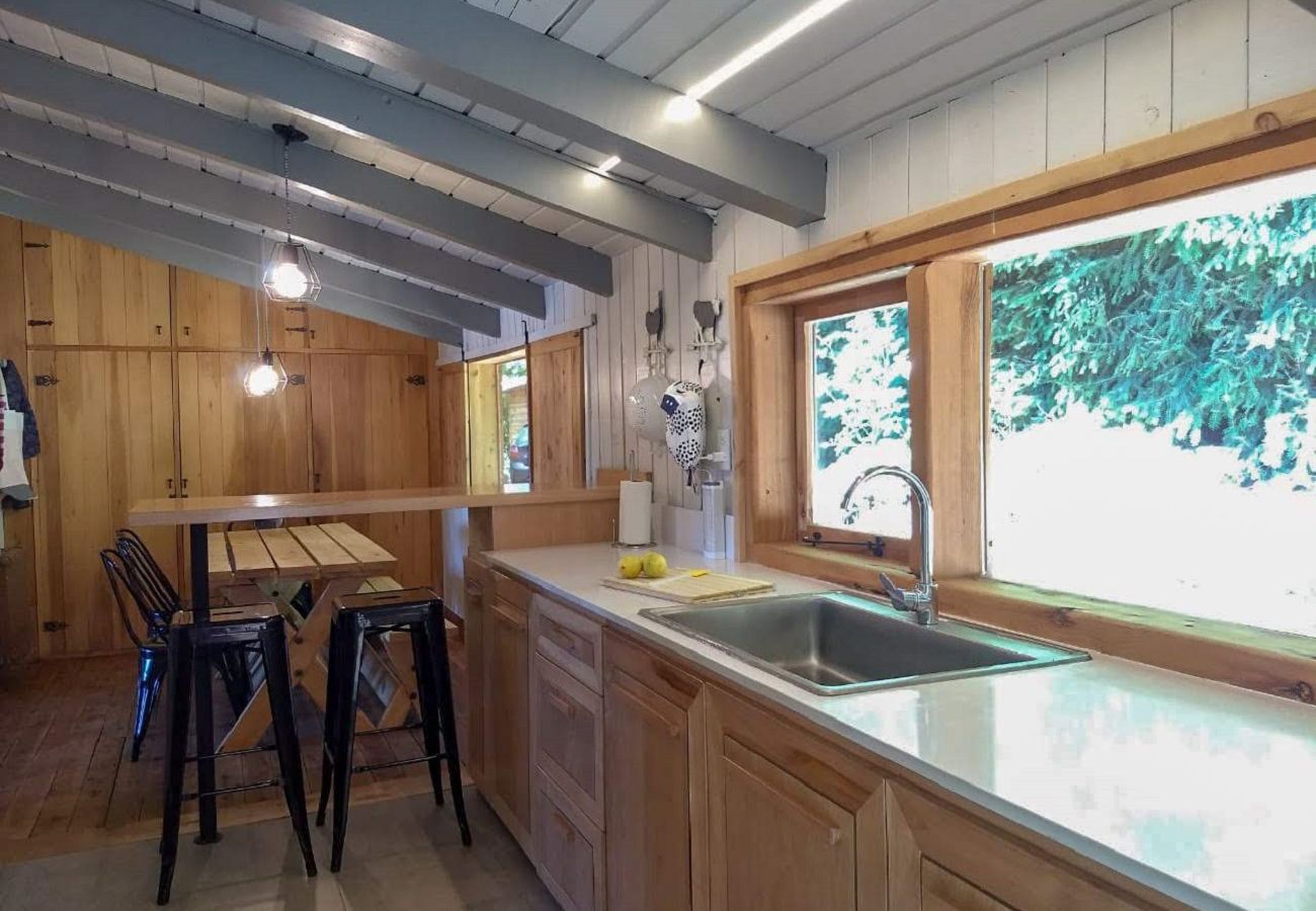 House in San Carlos de Bariloche - MORE07- WARM SINGLE-STORY CABIN WITH COAST ON LAKE MORENO