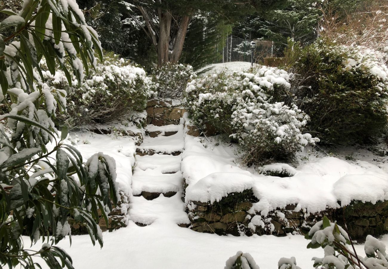 House in San Carlos de Bariloche - ESPECTACULAR CASA EN LLAO LLAO - COSTA DE LAGO, CANCHA DE TENIS Y JACUZZI