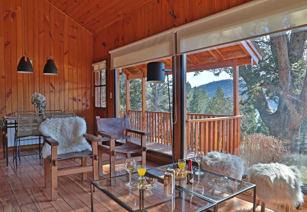Cabin in San Carlos de Bariloche - HUAPI11C A wild nature escape with direct access to the lake 