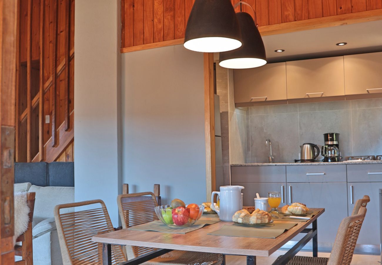 Cabin in San Carlos de Bariloche - HUAPI11C A wild nature escape with direct access to the lake 