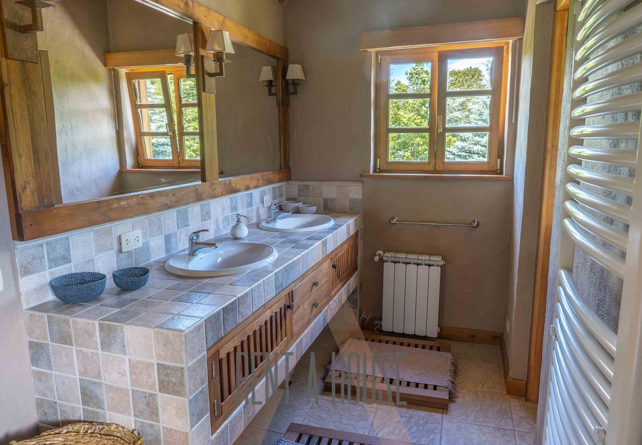 House in San Carlos de Bariloche - DIVINA CASA SOBRE CANCHA GOLF