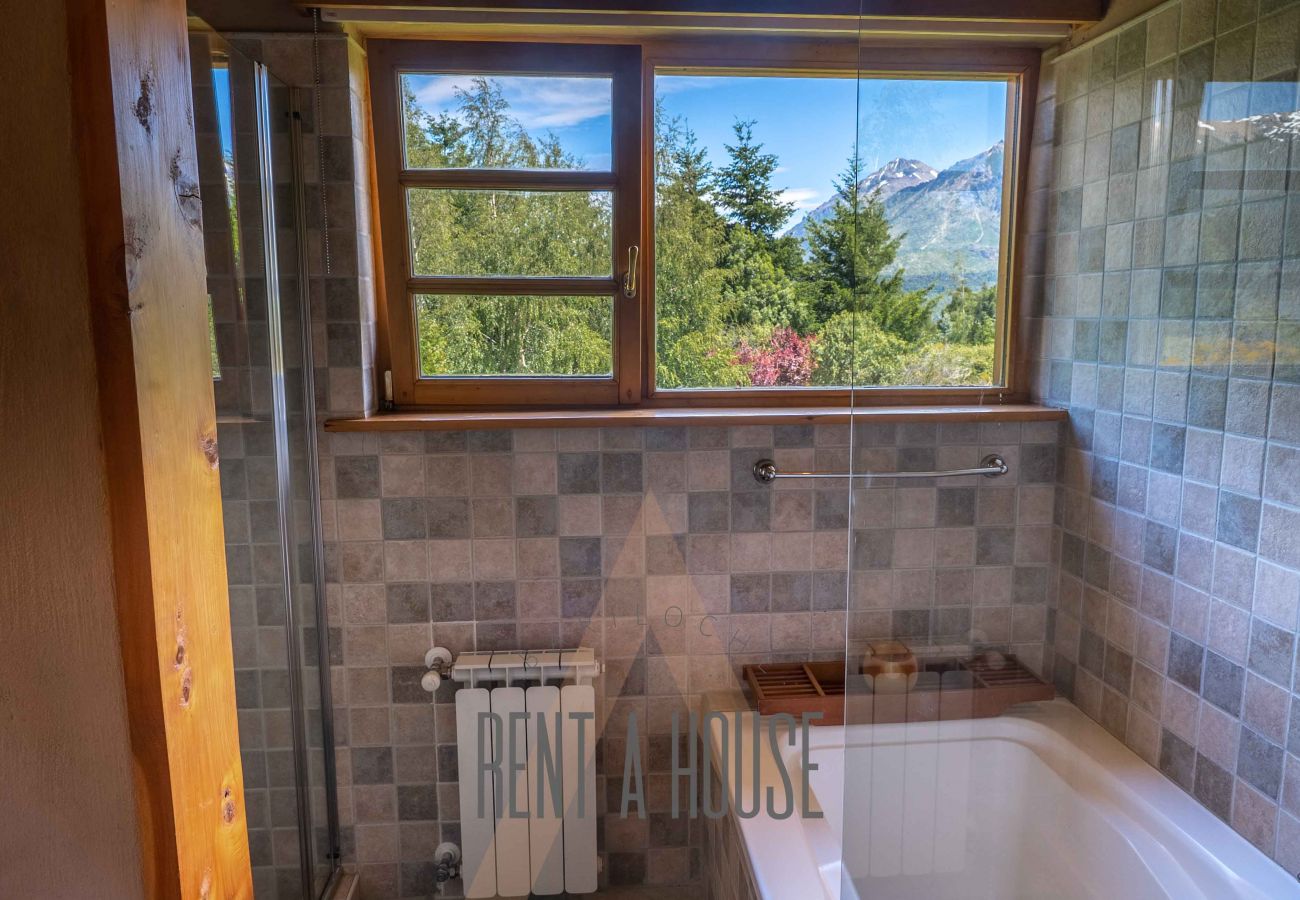 House in San Carlos de Bariloche - DIVINA CASA SOBRE CANCHA GOLF
