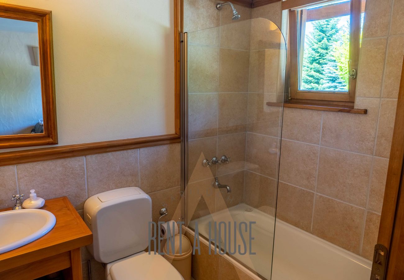 House in San Carlos de Bariloche - DIVINA CASA SOBRE CANCHA GOLF