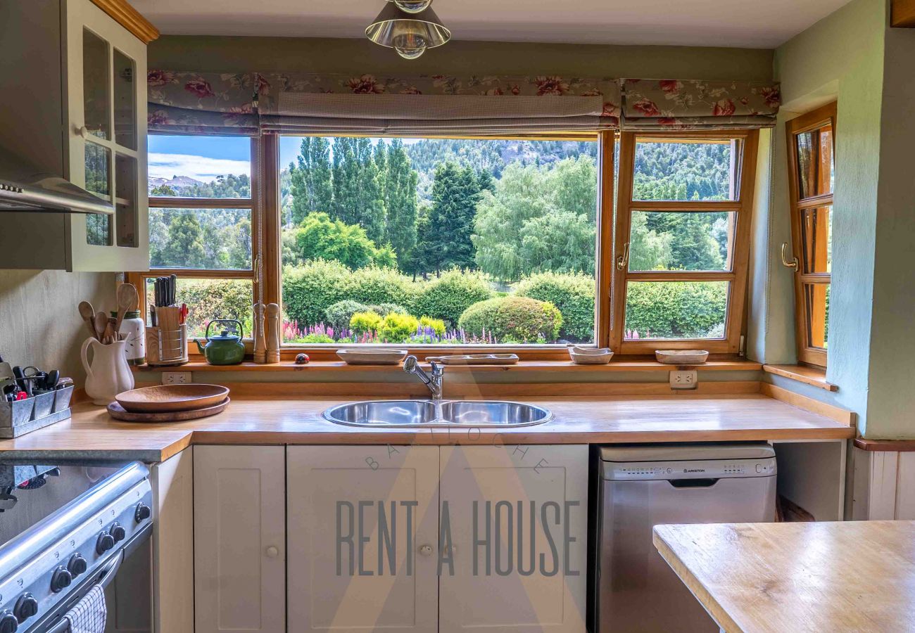 House in San Carlos de Bariloche - DIVINA CASA SOBRE CANCHA GOLF