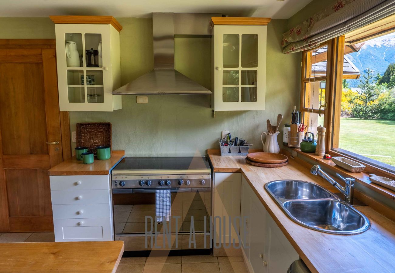 House in San Carlos de Bariloche - DIVINA CASA SOBRE CANCHA GOLF