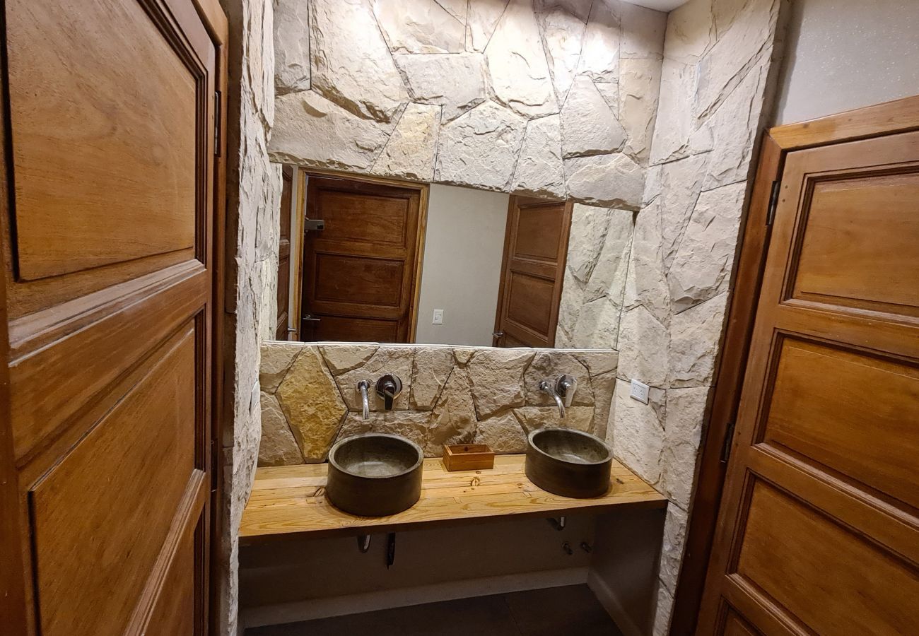 House in San Carlos de Bariloche - ARE33 CASA EN ARELAUQUEN CON IMPONENTES VISTAS