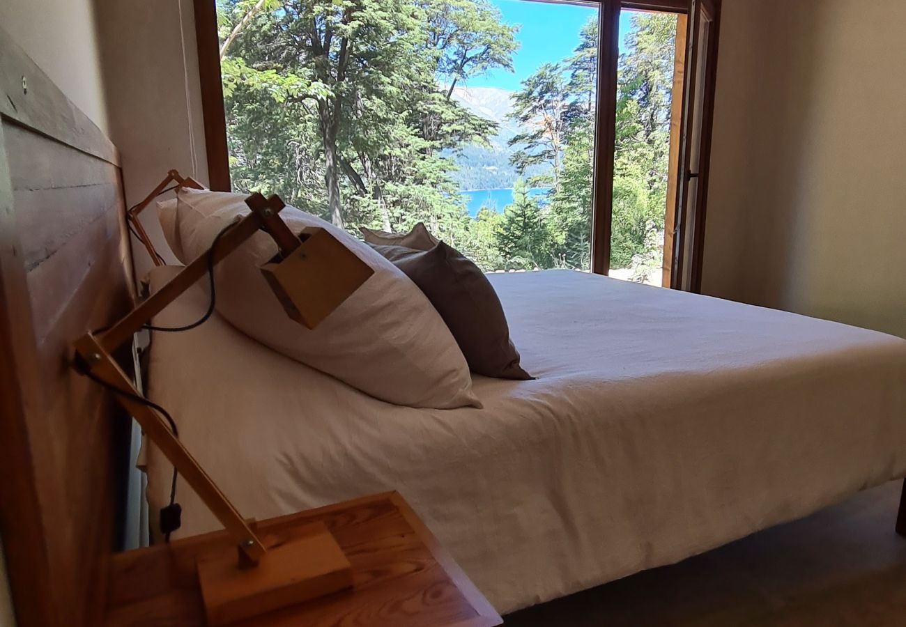 House in San Carlos de Bariloche - ARE33 CASA EN ARELAUQUEN CON IMPONENTES VISTAS