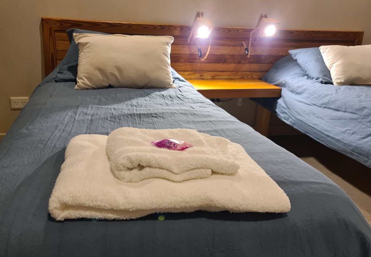 House in San Carlos de Bariloche - ARE33 CASA EN ARELAUQUEN CON IMPONENTES VISTAS