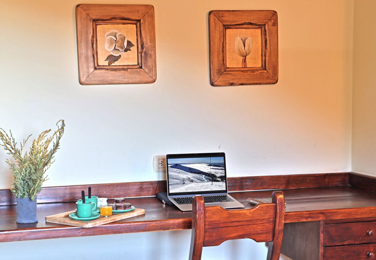 Apartment in San Carlos de Bariloche - CATE05- Gran departamento con 4 dormitorios y capacidad para 10 personas