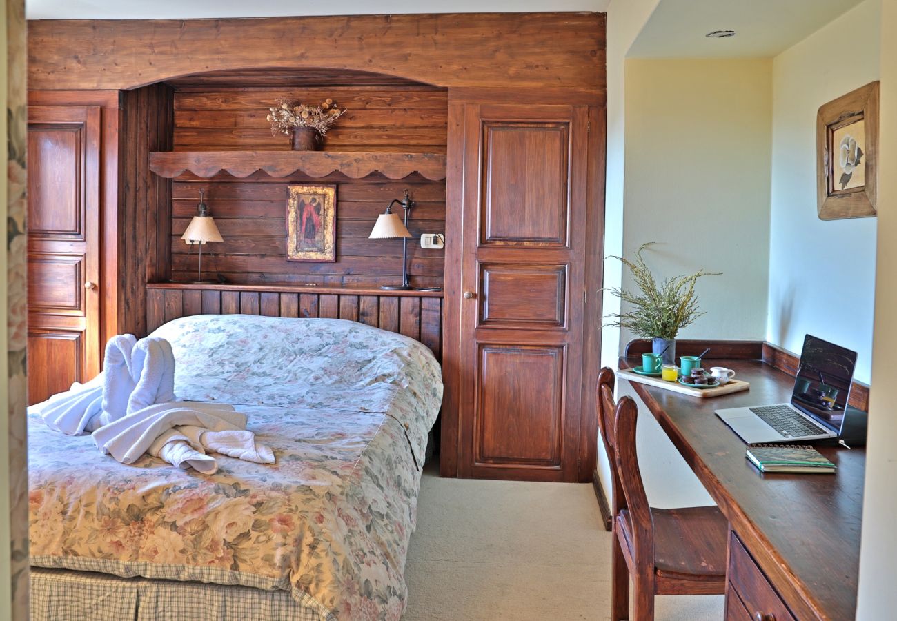 Apartment in San Carlos de Bariloche - CATE05- Gran departamento con 4 dormitorios y capacidad para 10 personas