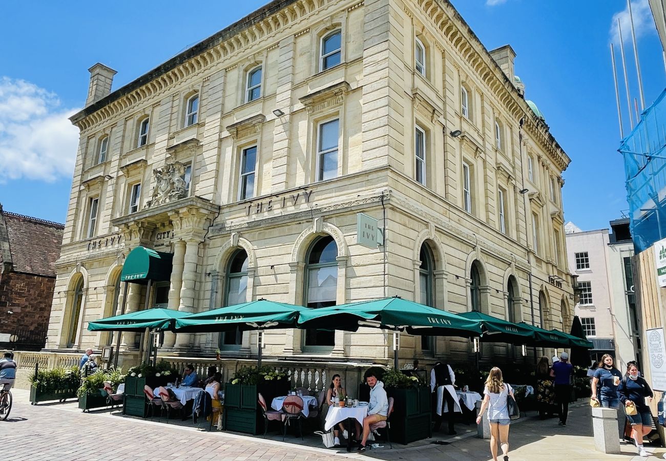 Historic cobbled street next to Exeter Cathedral Green, near the apartment on Cathedral Yard.