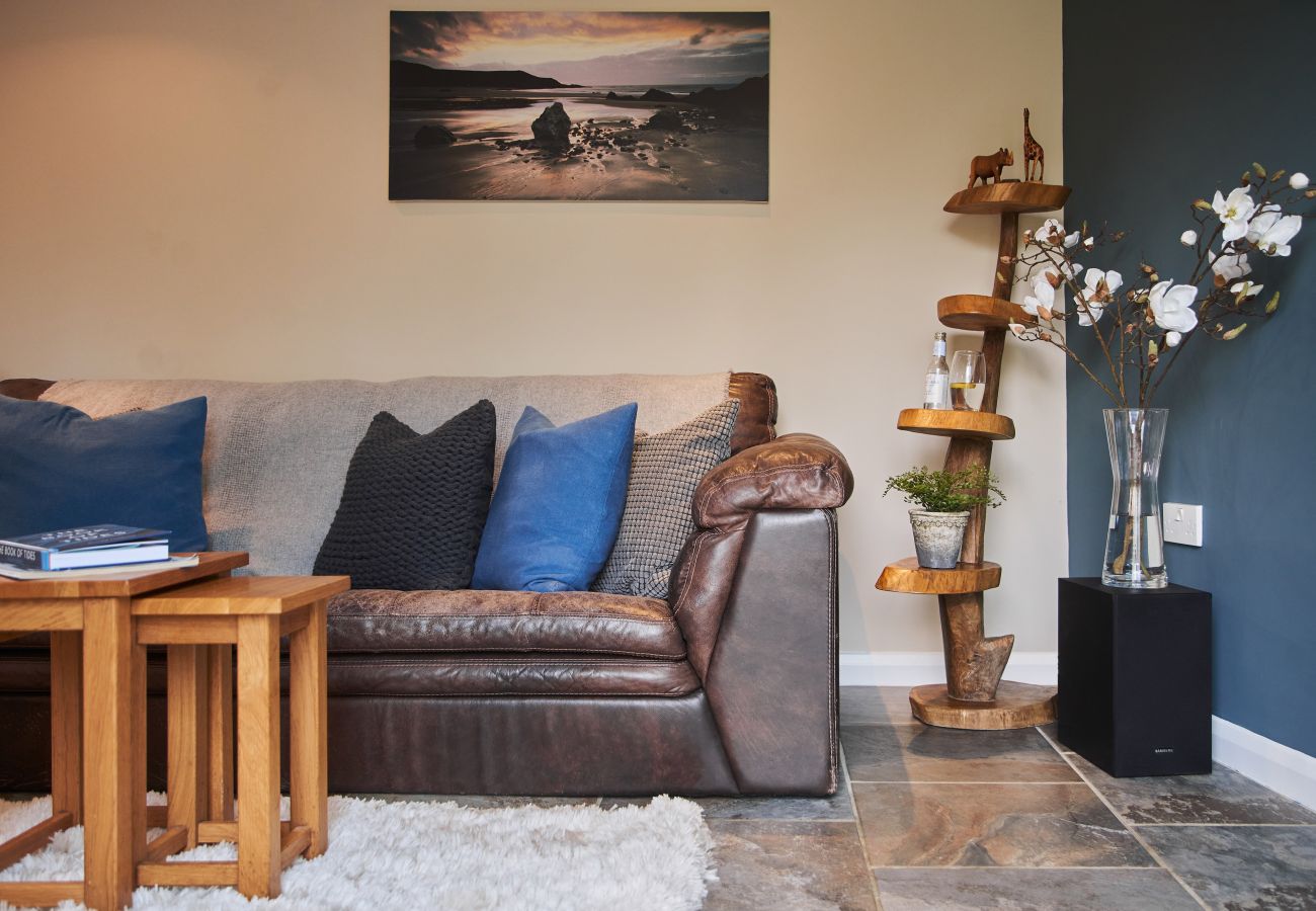 Apartment in Lower Ashton - Swallows End – Romantic Dartmoor Retreat with Hot Tub & Indoor Pool