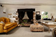 Cottage in Chagford - Weeke Brook - A 'quintessential' thatched cottage