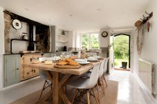 Cottage in Chagford - Weeke Brook - A 'quintessential' thatched cottage