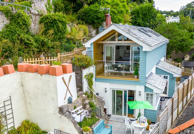  in Torquay - The Boathouse - Panoramic Sea View Retreat, near Town, Marina & Beach and Parking